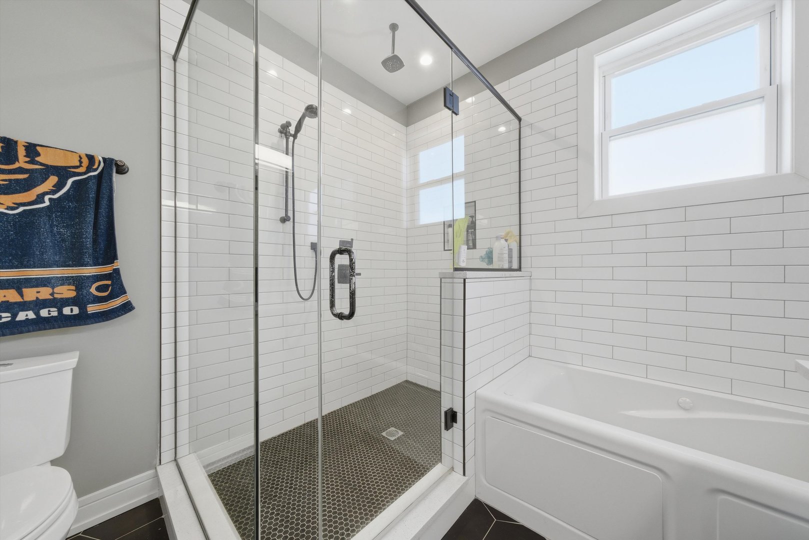 2045 N La Crosse Avenue Property Photo 19