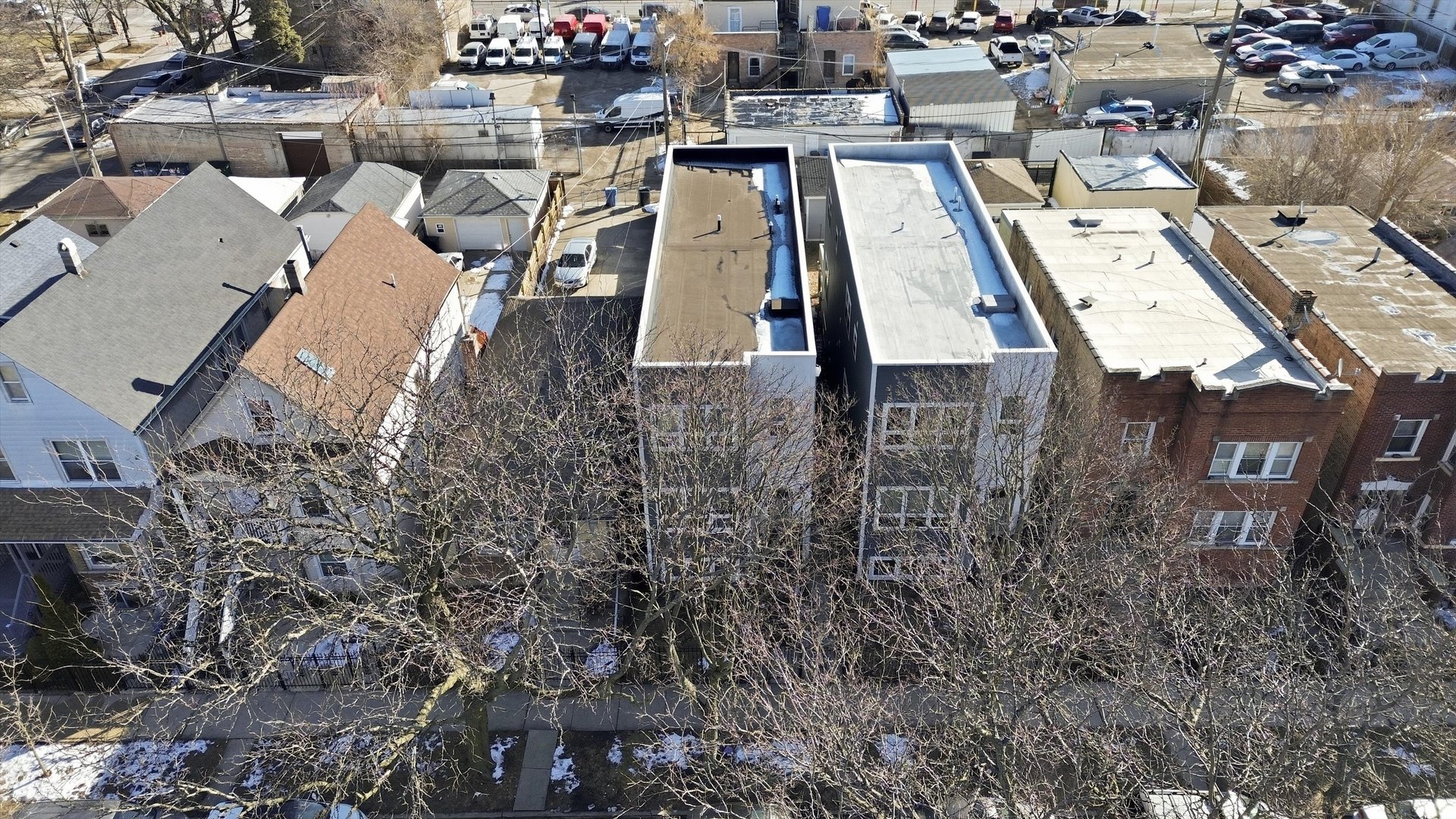 2045 N La Crosse Avenue Property Photo 43