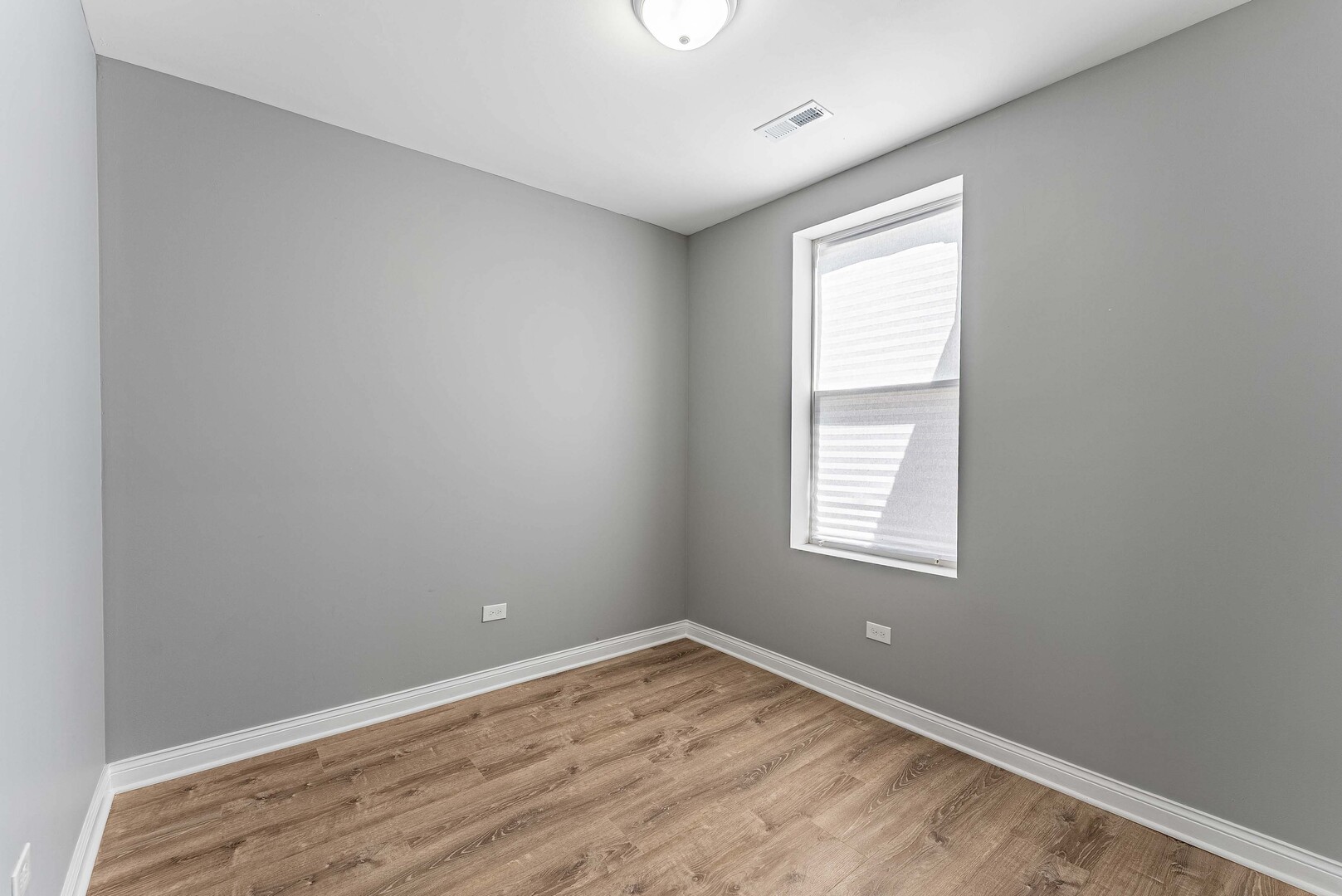 2231 S Drake Avenue Property Photo 10