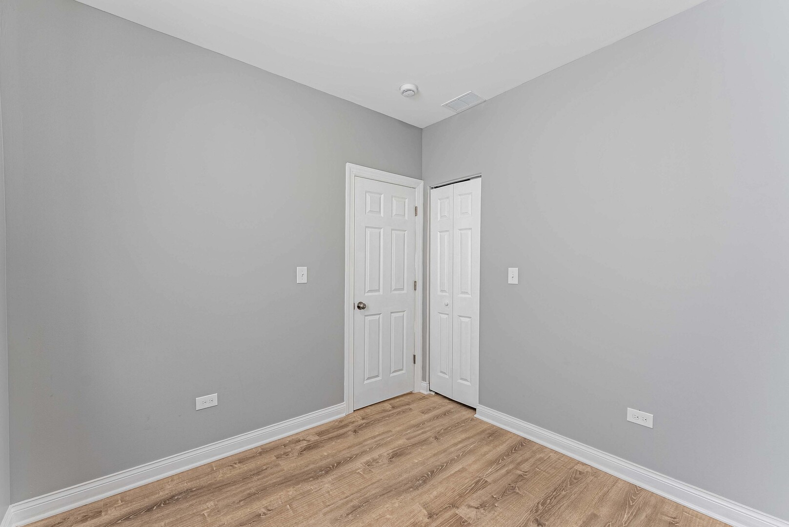 2231 S Drake Avenue Property Photo 11