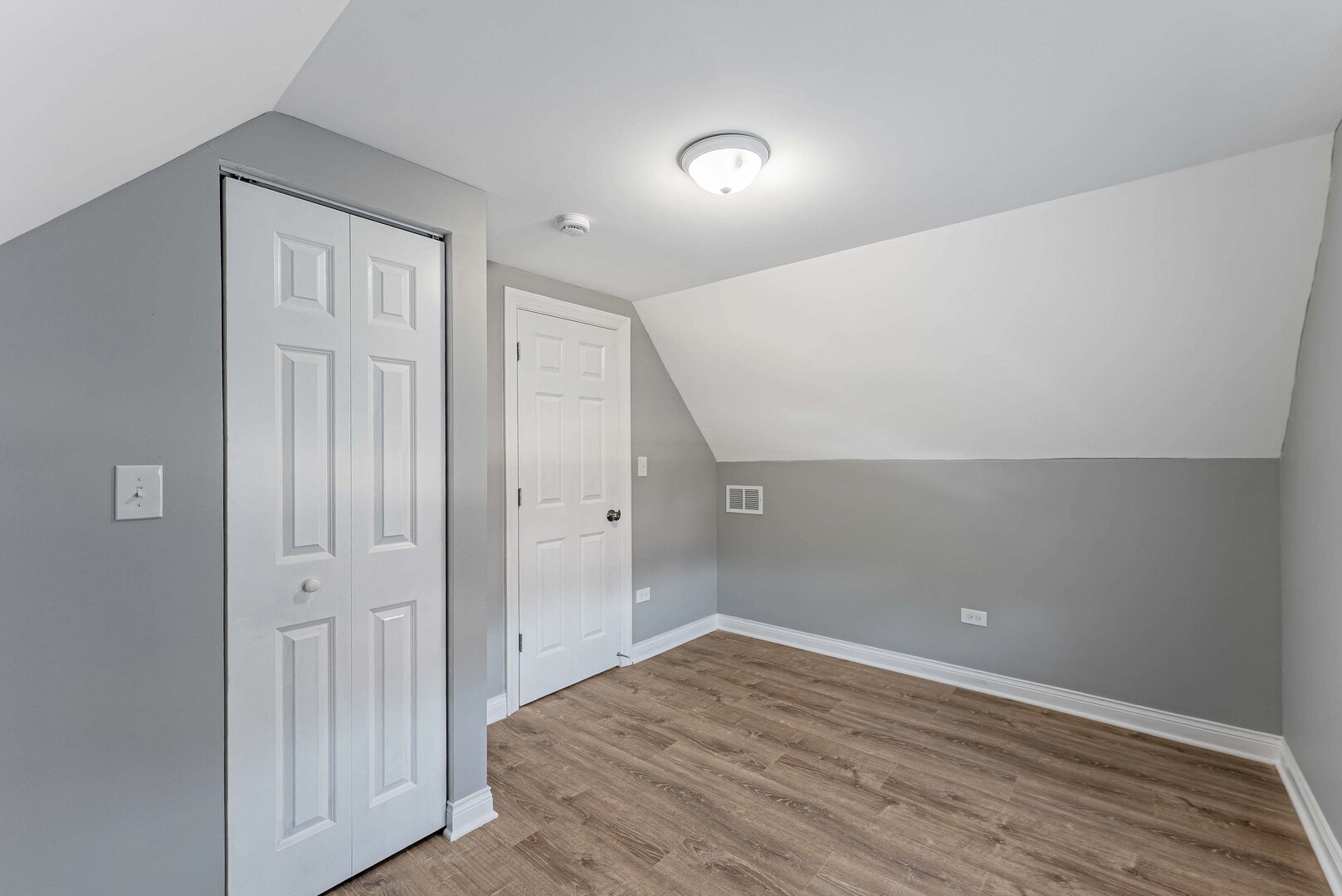 2231 S Drake Avenue Property Photo 13