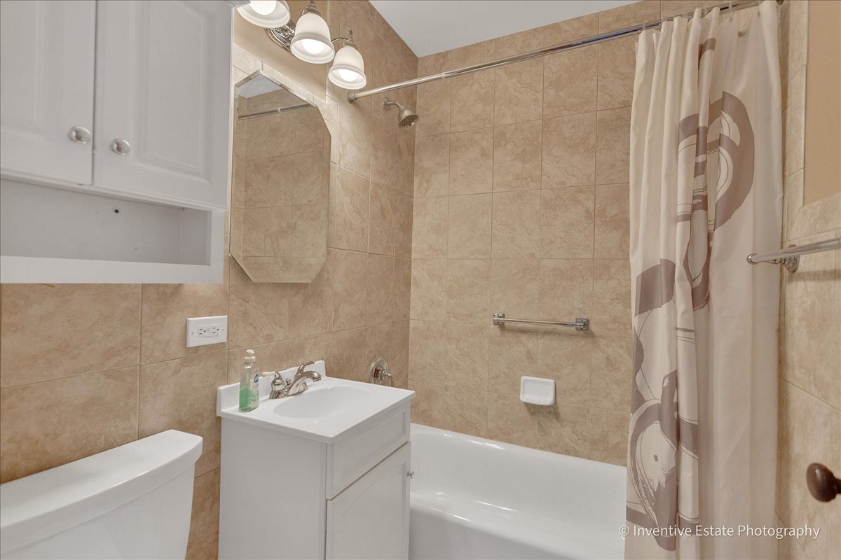 112 West Drive Property Photo 6