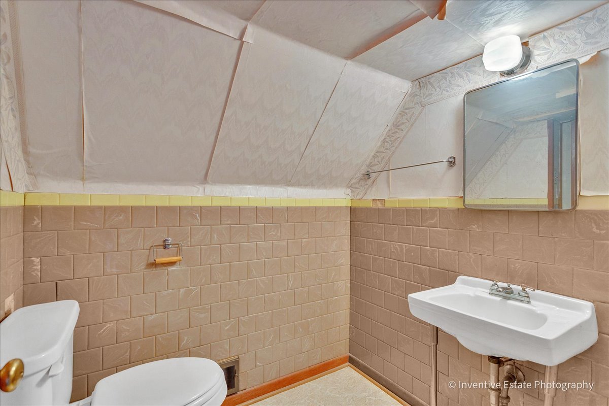 112 West Drive Property Photo 10