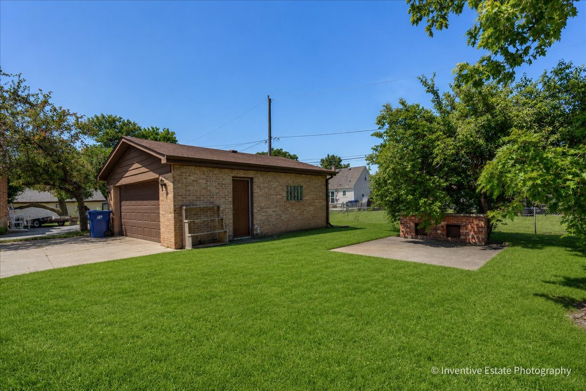 112 West Drive Property Photo 14