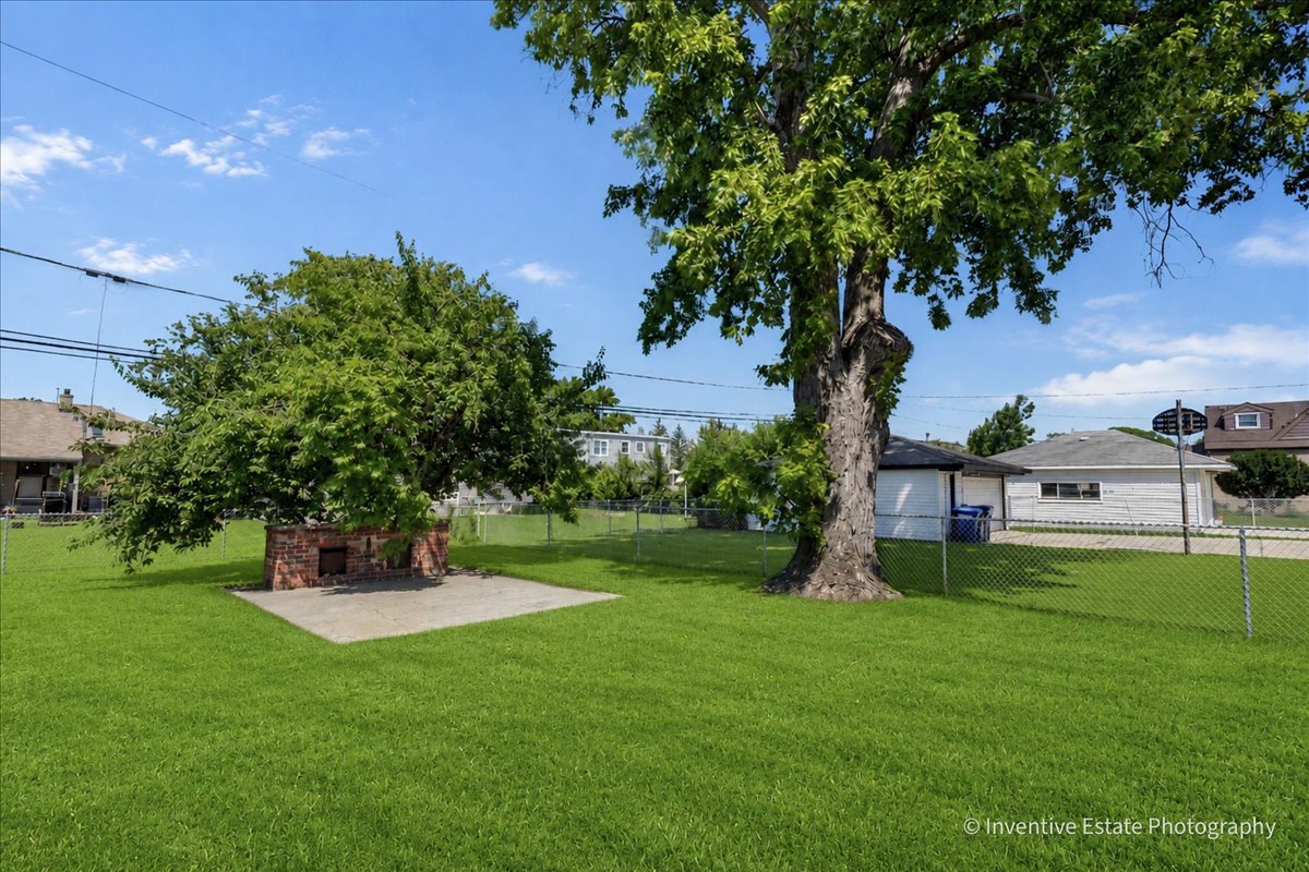112 West Drive Property Photo 15