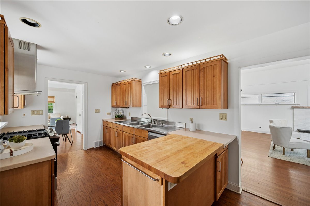 257 Latrobe Avenue Property Photo 9