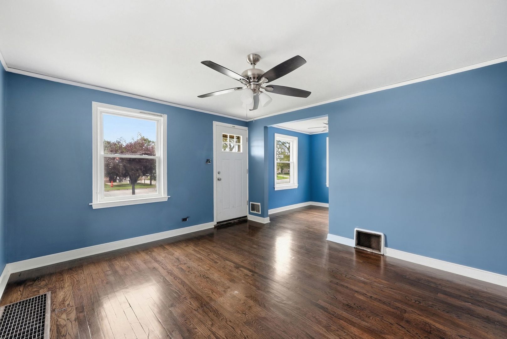 10619 S Avenue C Property Photo 3