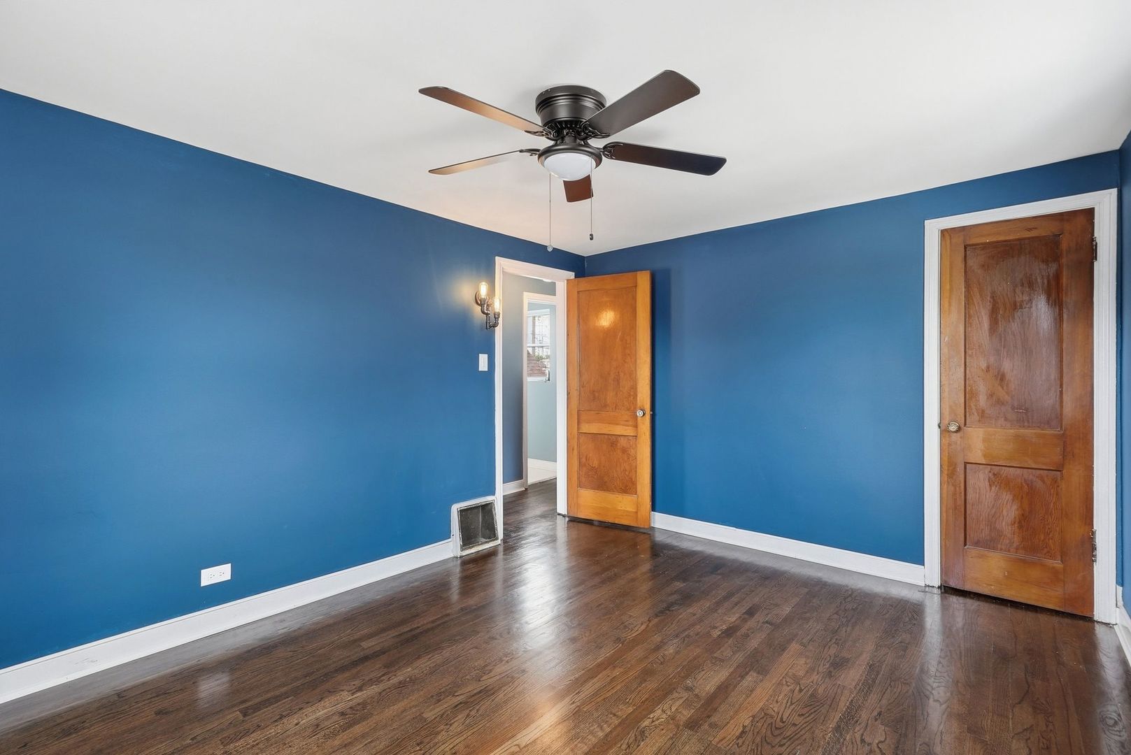 10619 S Avenue C Property Photo 11