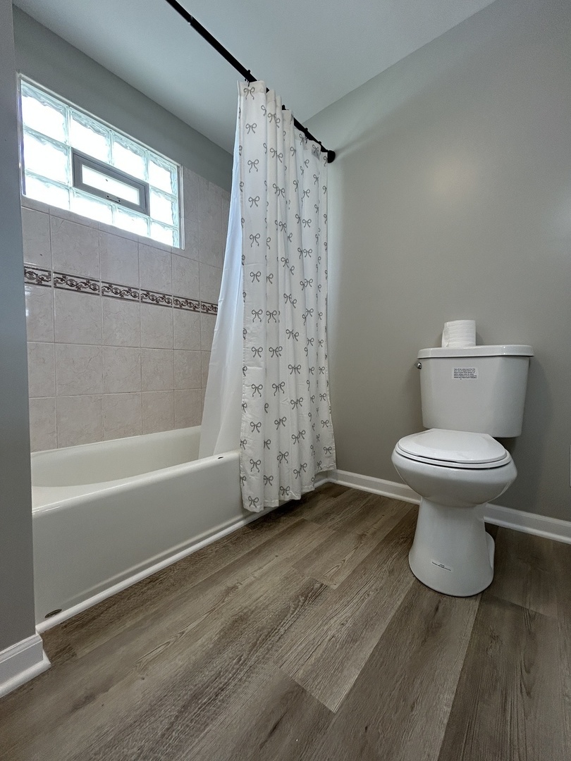 4834 N Ridgeway Avenue 3 Property Photo 7