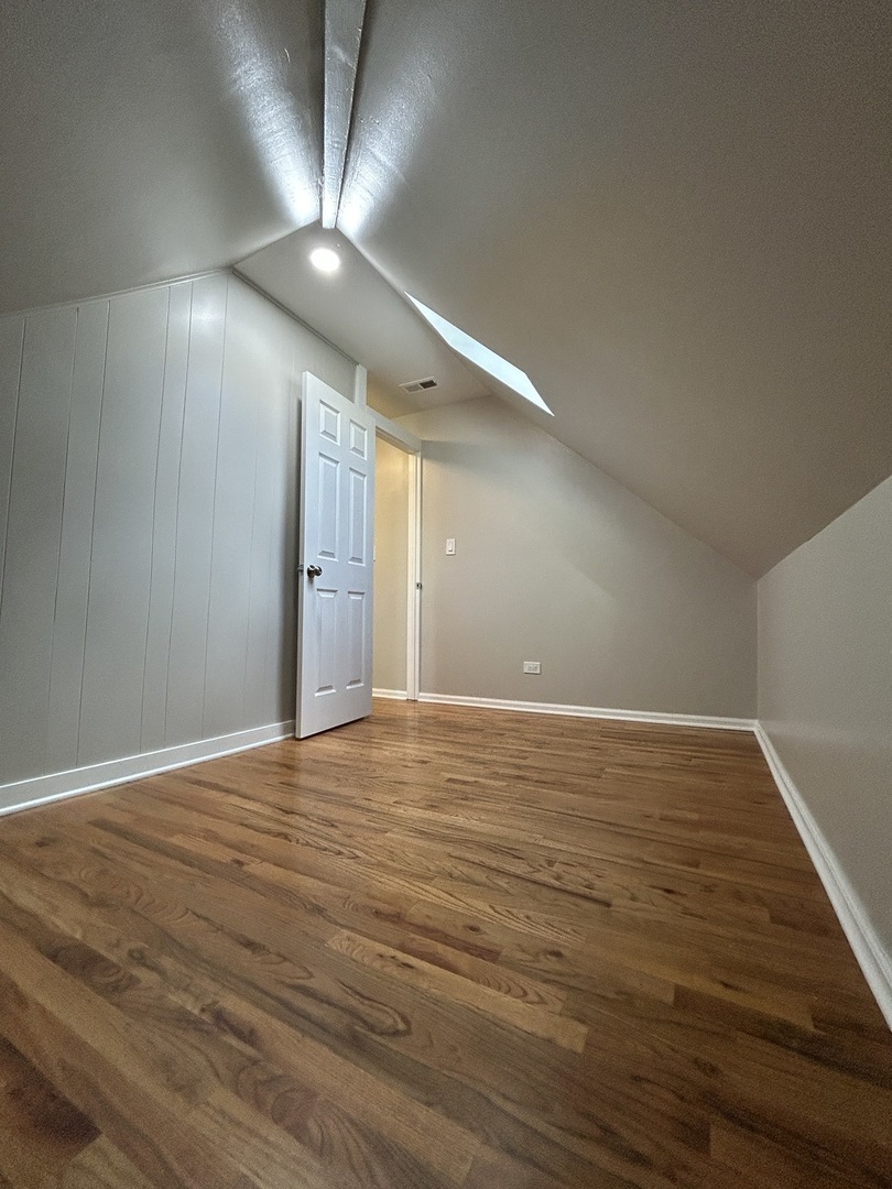 4834 N Ridgeway Avenue 3 Property Photo 12