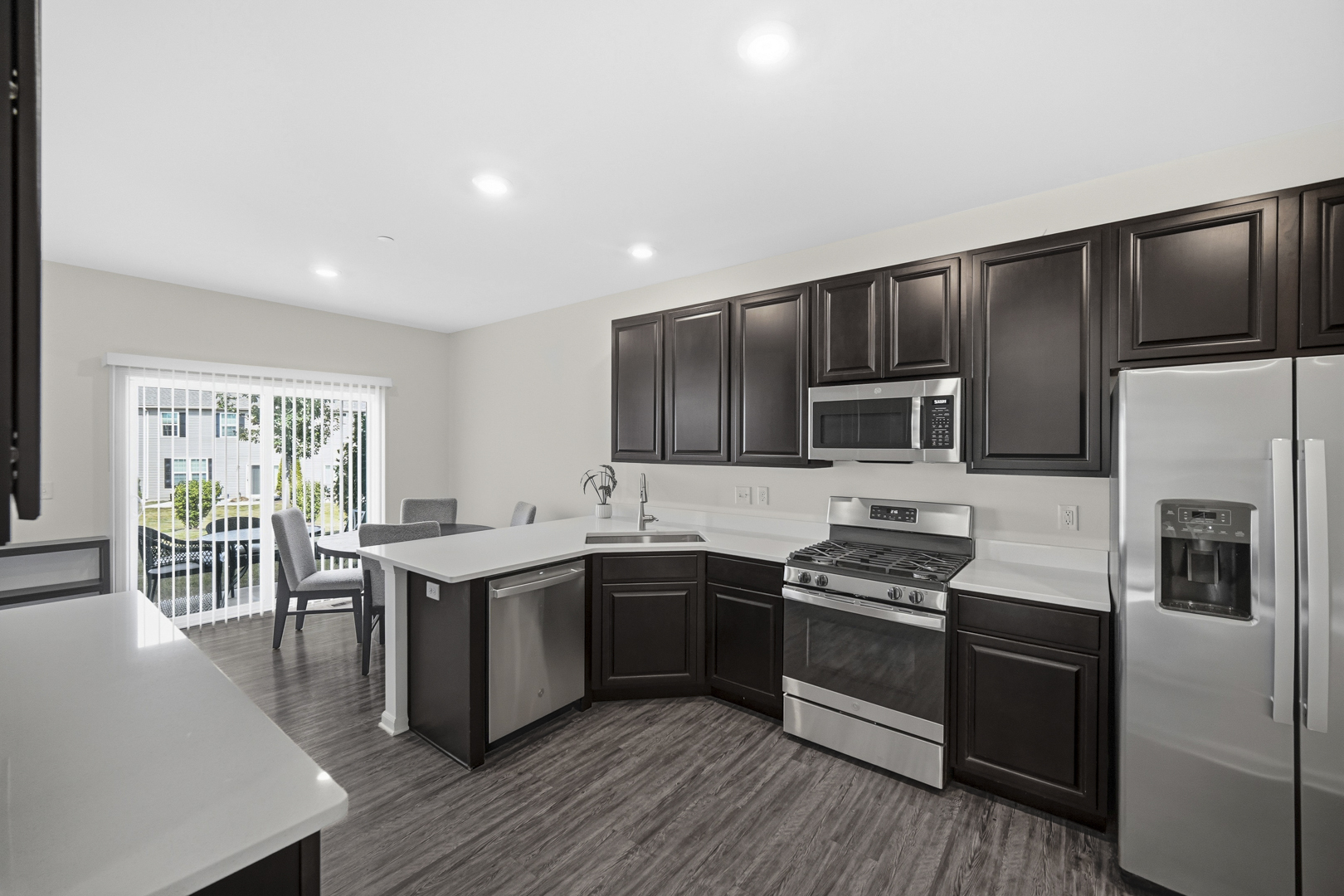 1129 Hawk Hollow Drive Property Photo 6