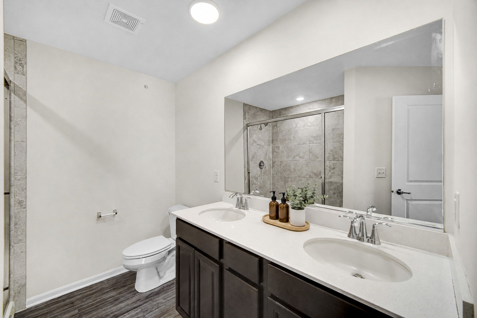 1129 Hawk Hollow Drive Property Photo 12