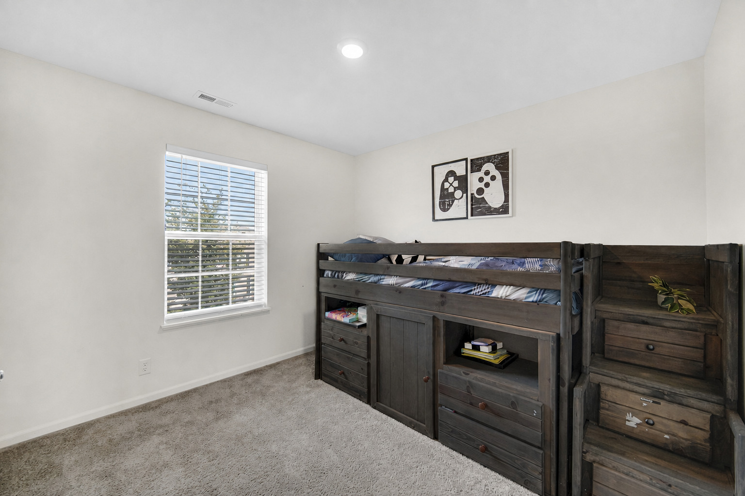 1129 Hawk Hollow Drive Property Photo 14