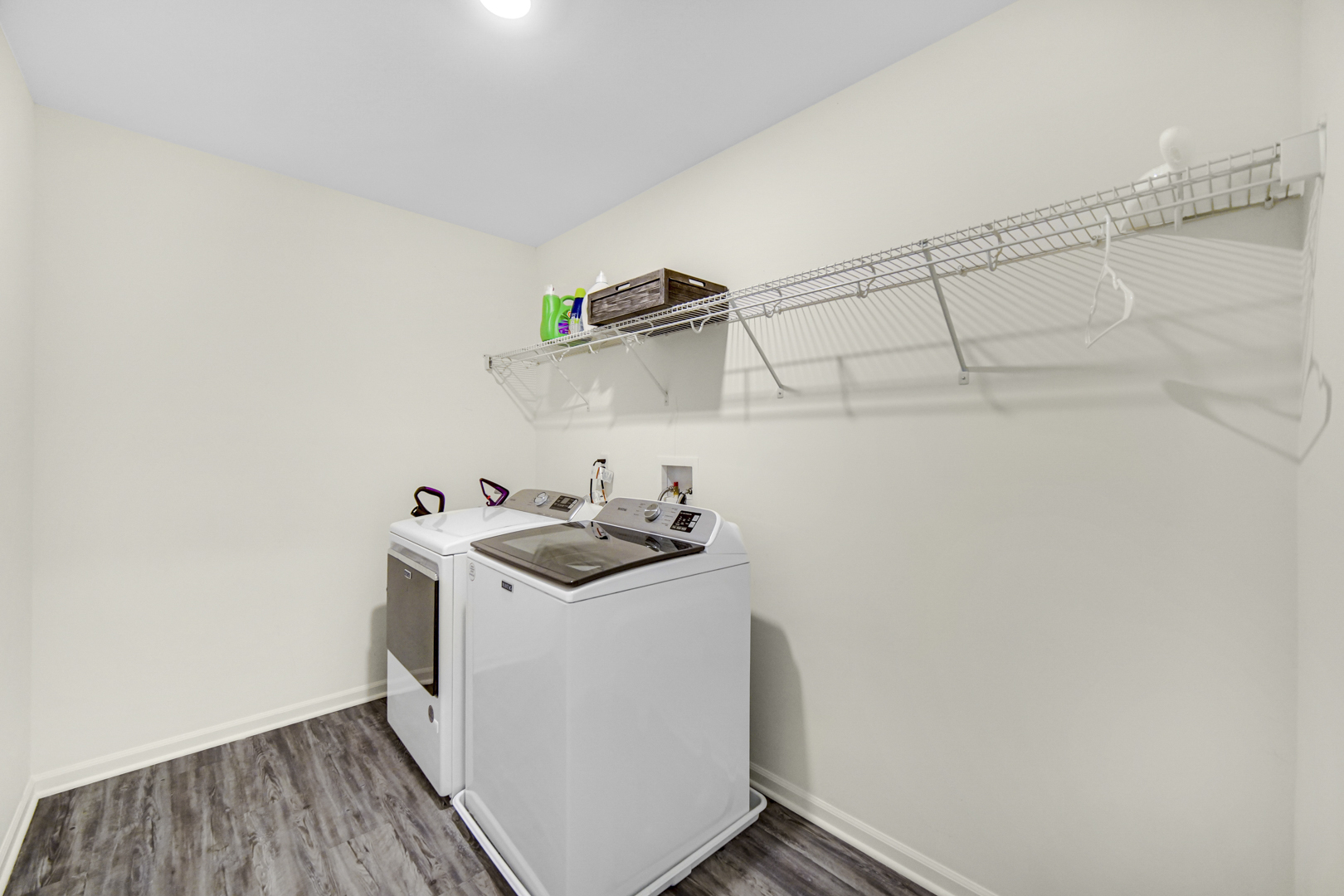 1129 Hawk Hollow Drive Property Photo 16