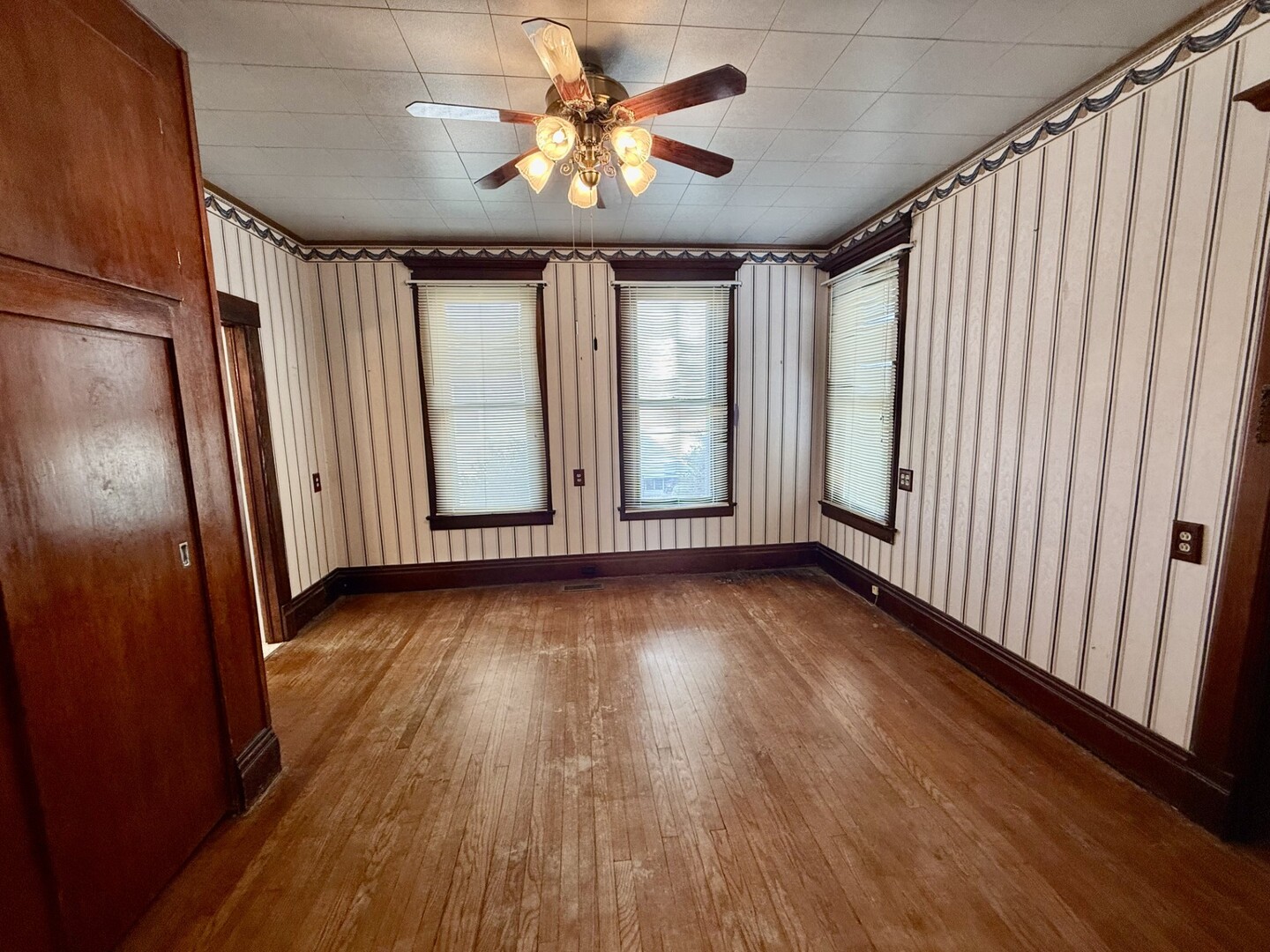 721 Pleasant Street Property Photo 16