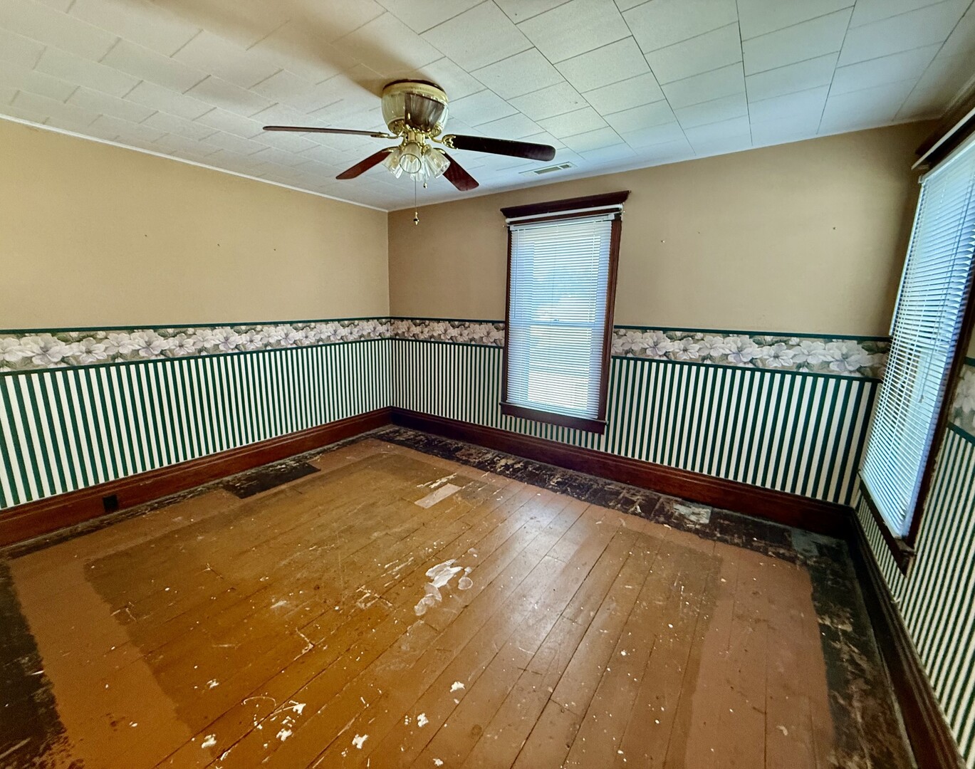 721 Pleasant Street Property Photo 30
