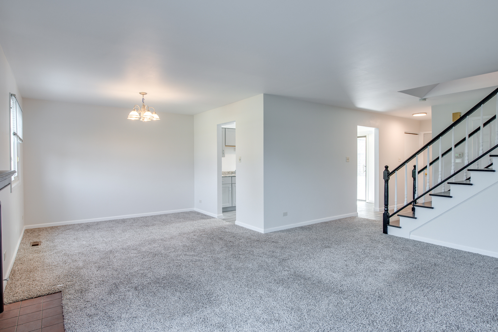 889 Heatherbrook Court Property Photo 8