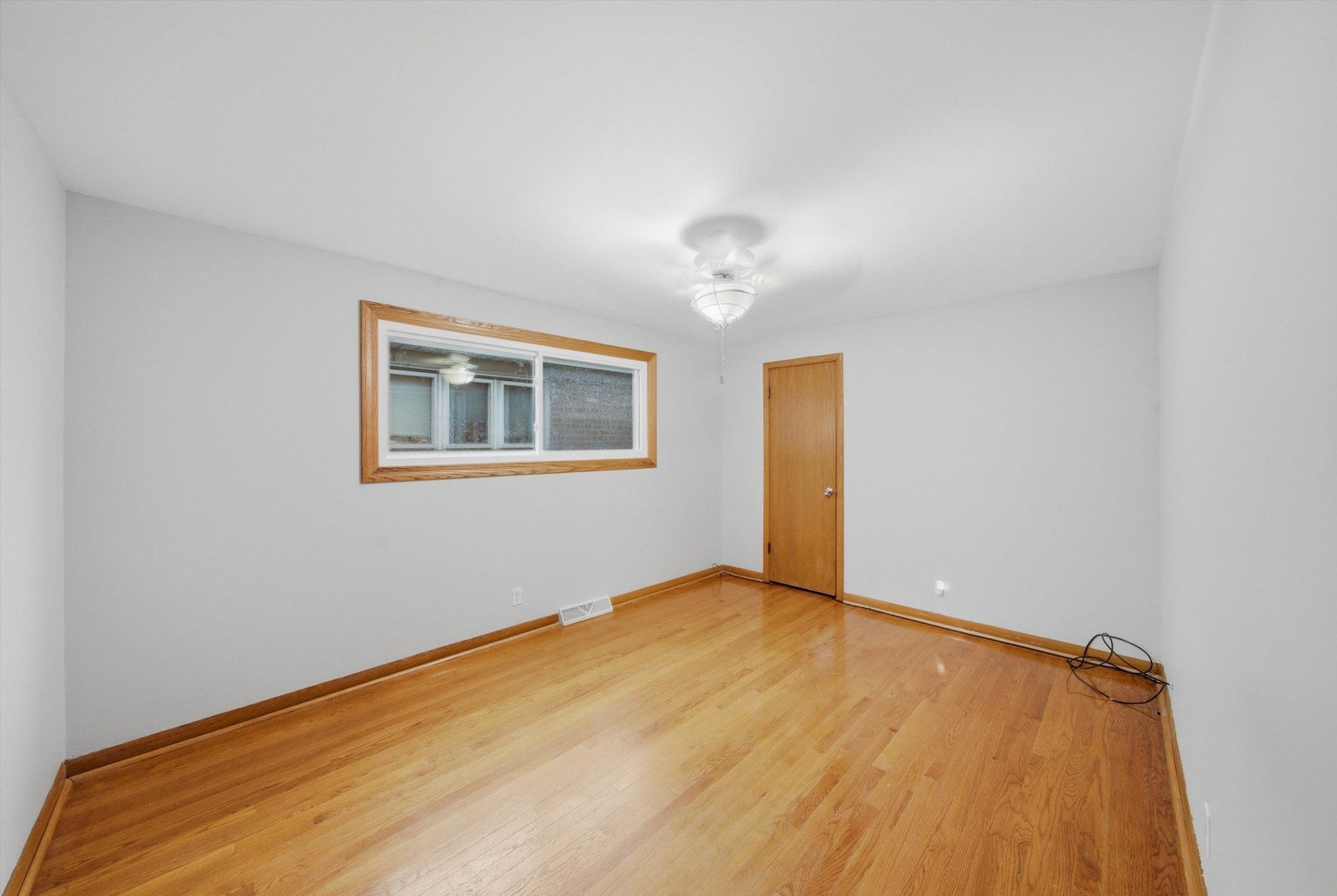 6055 W 64th Street Property Photo 9