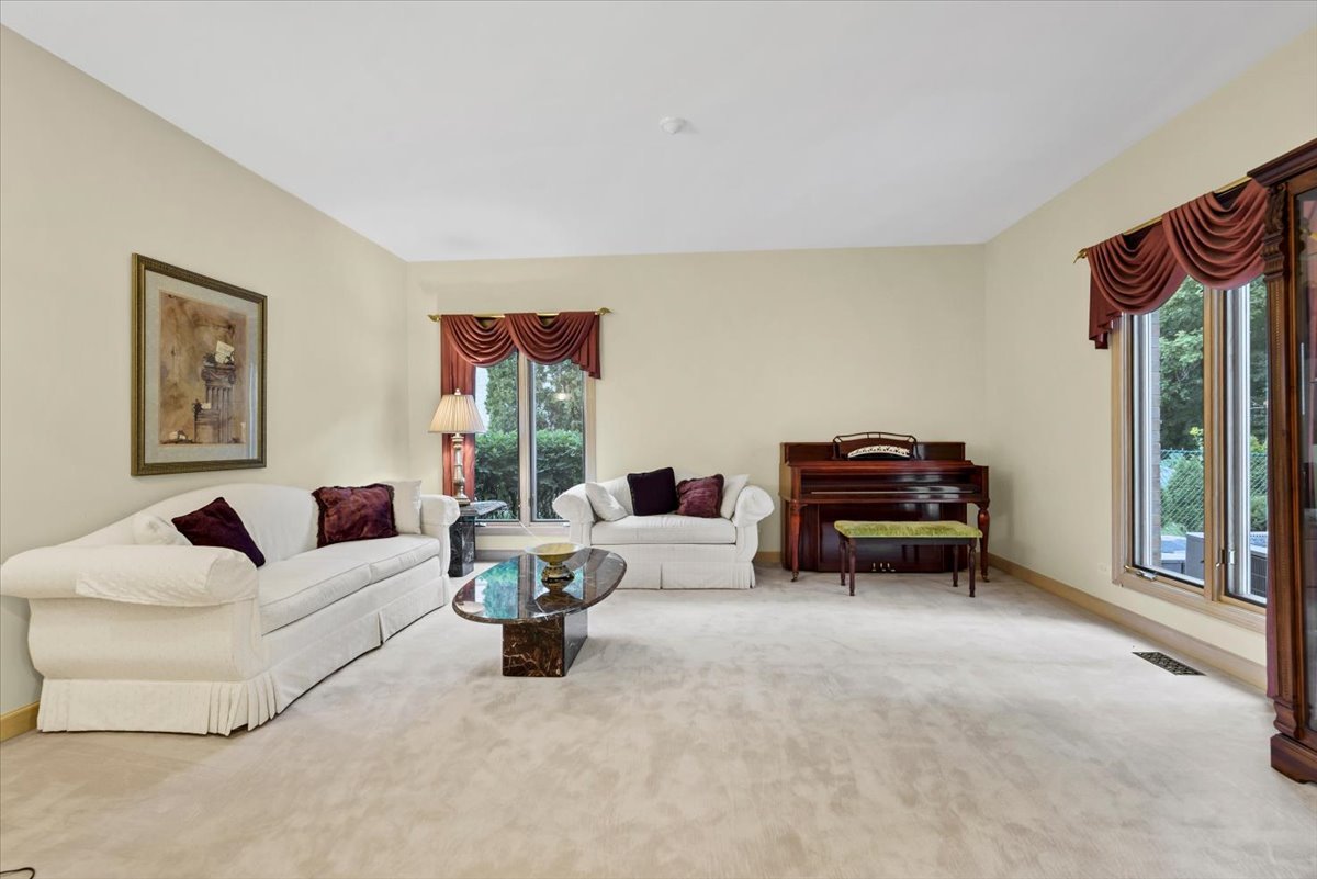 1922 Deercrest Lane Property Photo 7