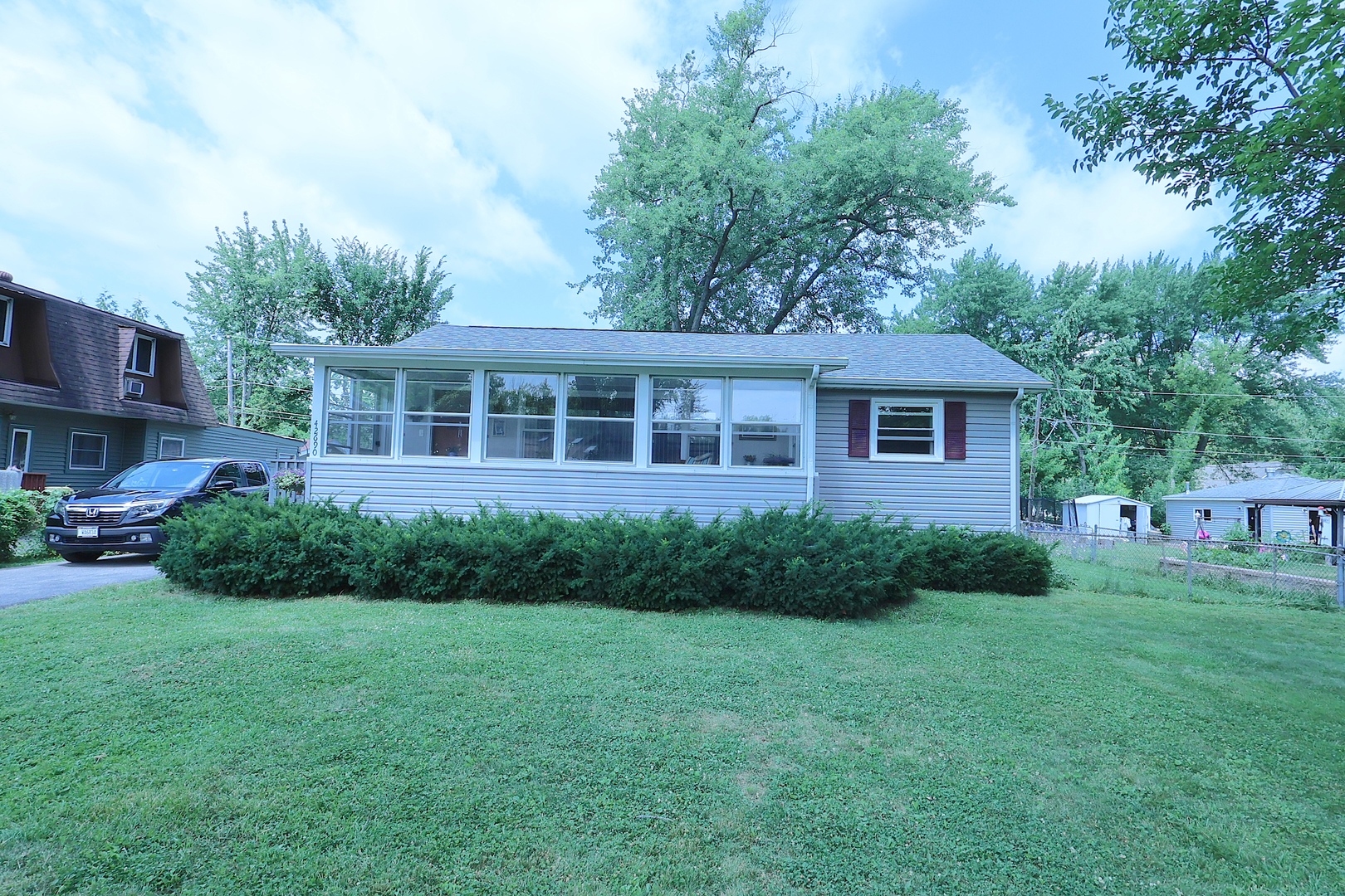 42690 N Lake Drive Property Photo 13