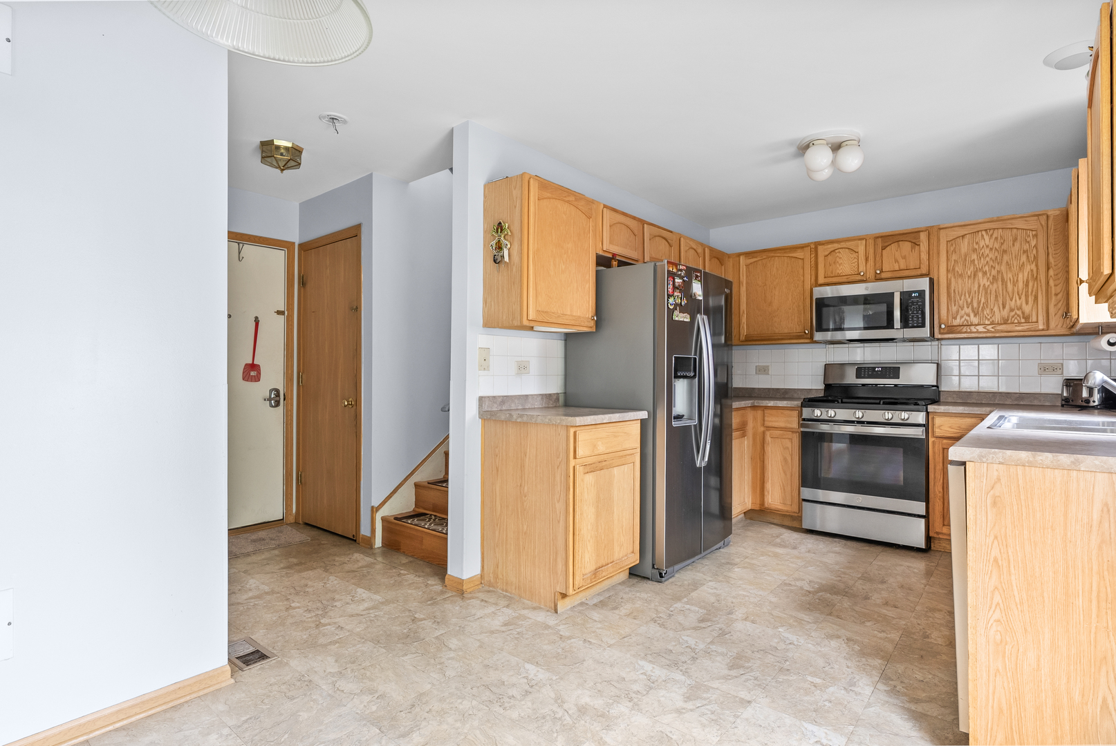 1718 Mountain Ridge Pass Property Photo 9