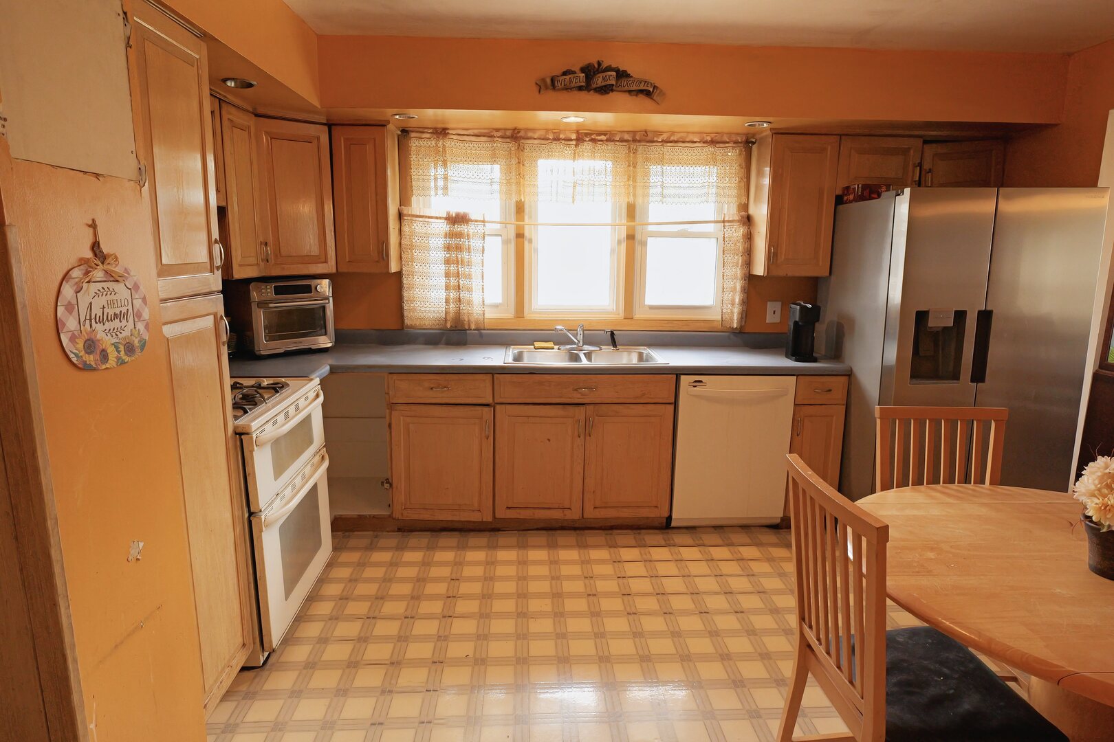 10313 S Karlov Avenue Property Photo 7