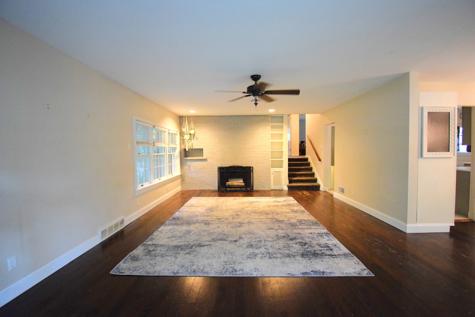 1819 Richview Road Property Photo 4
