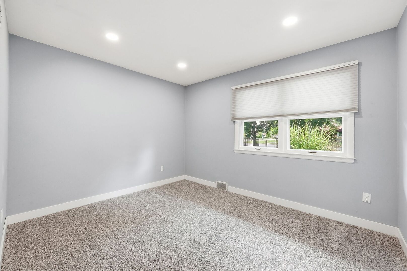 1322 Douglas Street Property Photo 19