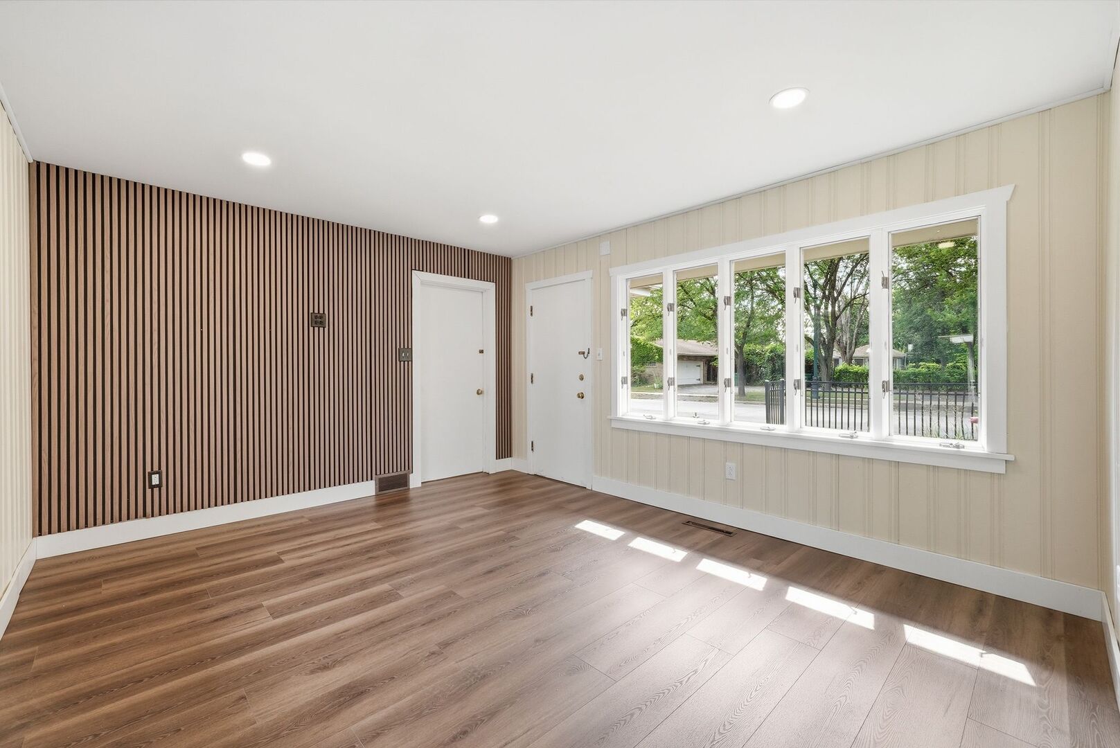 1322 Douglas Street Property Photo 24