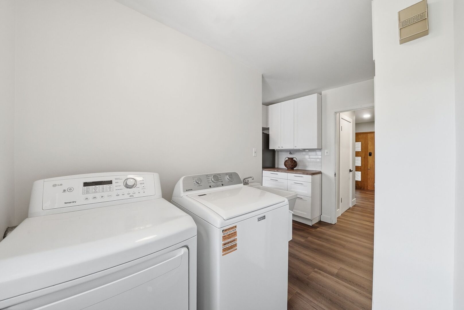 1322 Douglas Street Property Photo 29