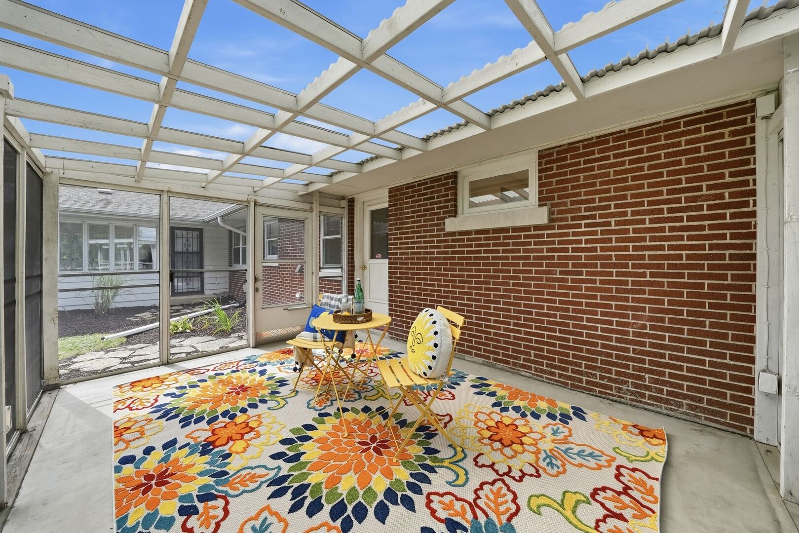 1322 Douglas Street Property Photo 35