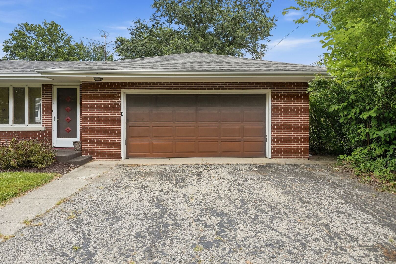 1322 Douglas Street Property Photo 40