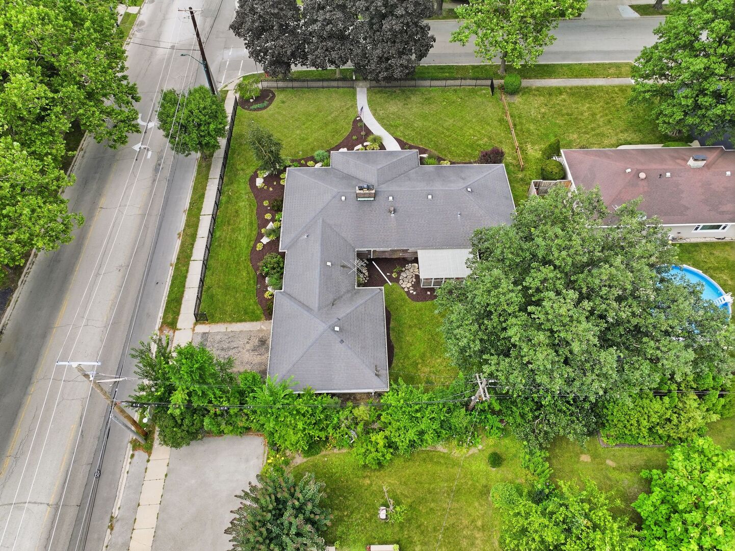1322 Douglas Street Property Photo 48