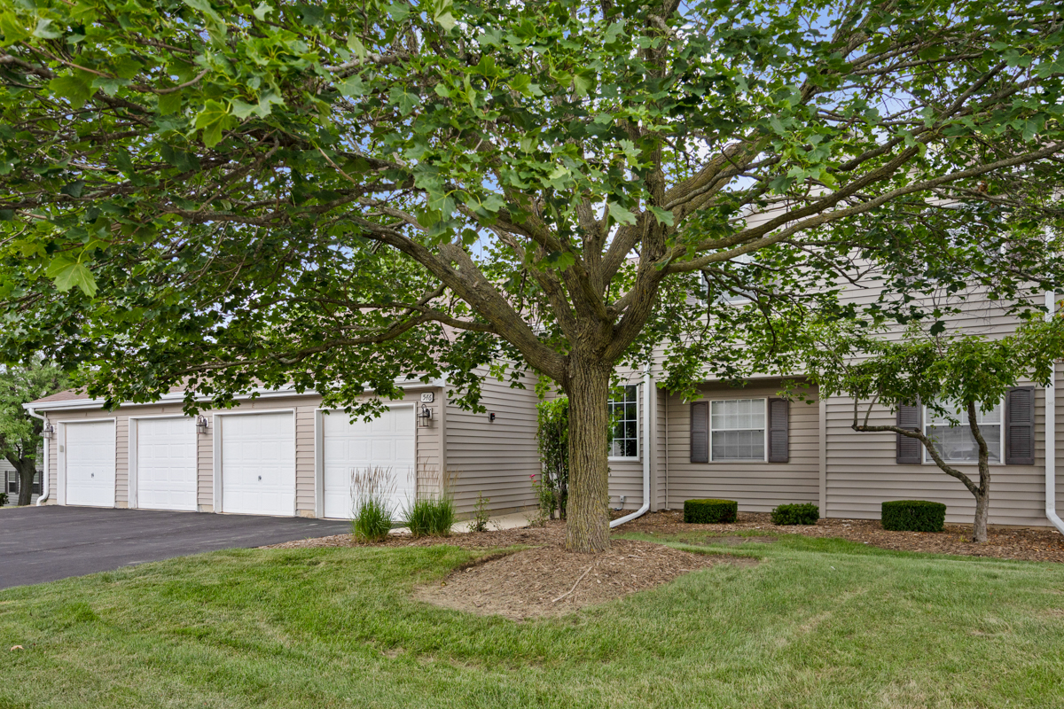 546 E Shag Bark Lane B Property Photo 1