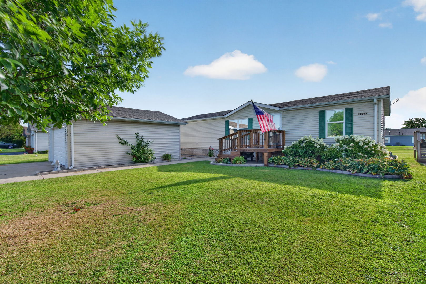 22503 S Remington Drive Property Photo 1