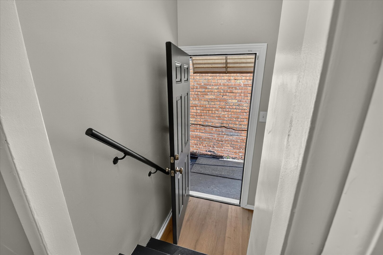 8603 S Exchange Avenue Property Photo 18
