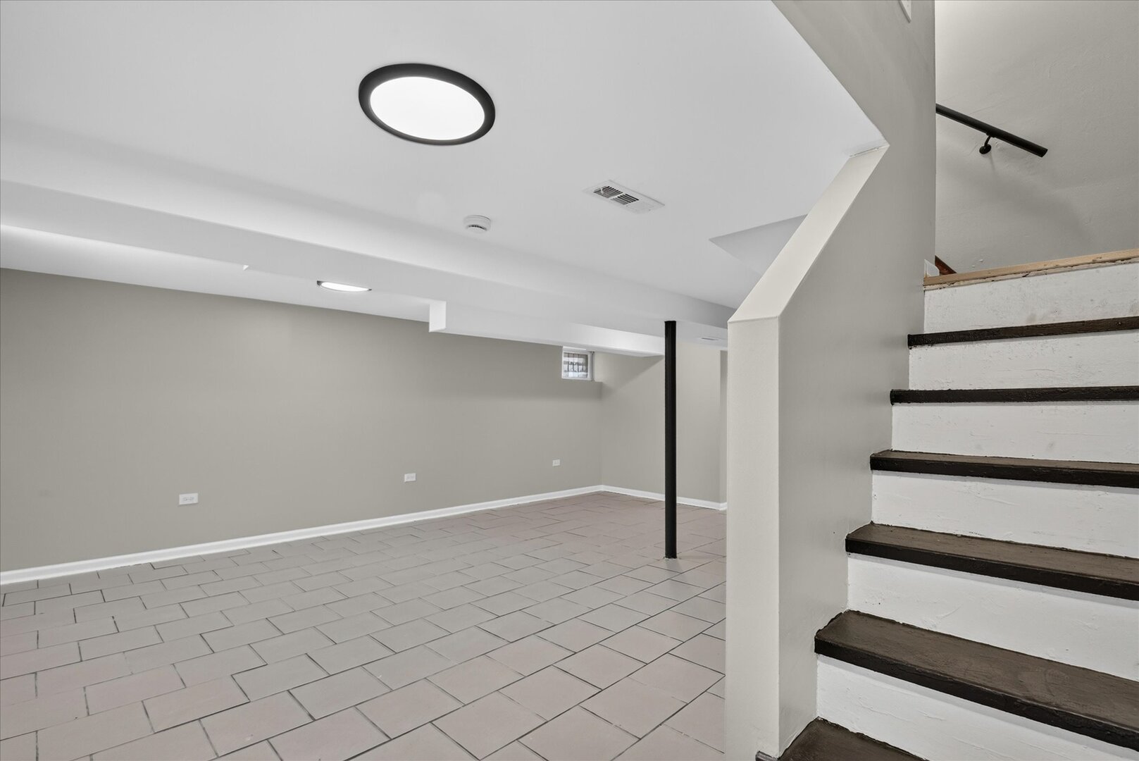 8603 S Exchange Avenue Property Photo 19