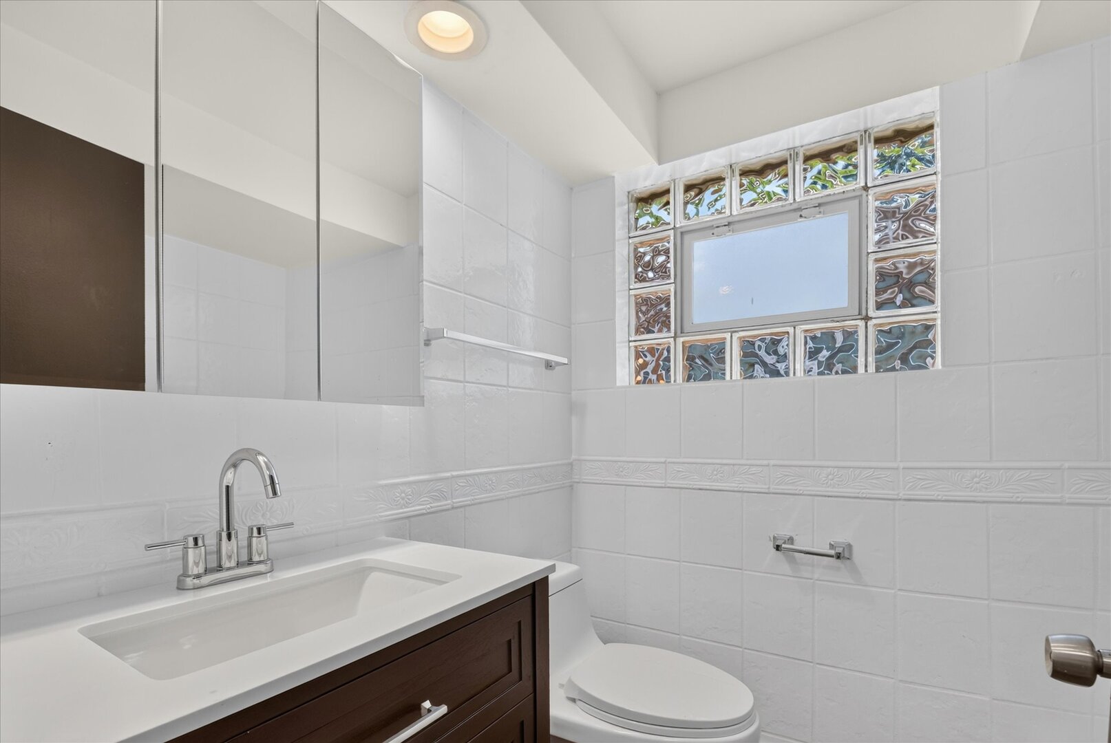 8603 S Exchange Avenue Property Photo 24