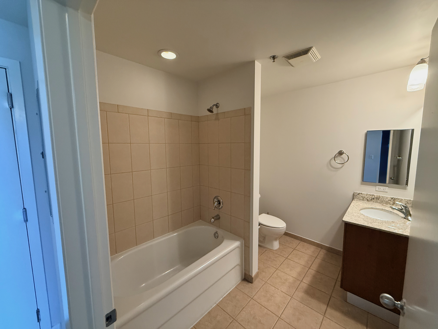 225 S Sangamon Street 310 Property Photo 8