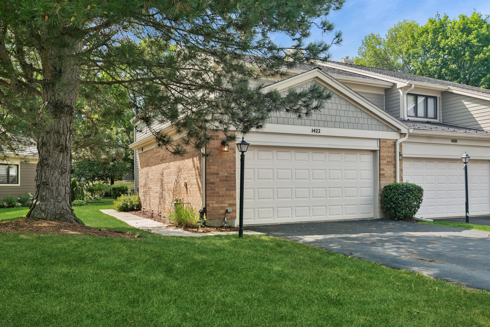 1422 James Court Property Photo 1