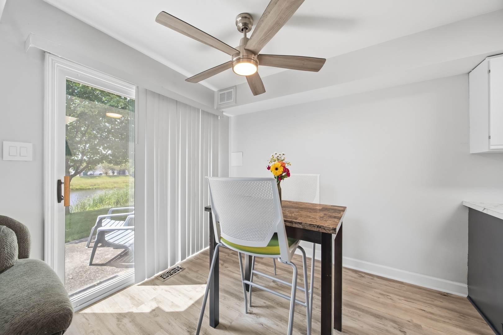 16026 85th Place Property Photo 5