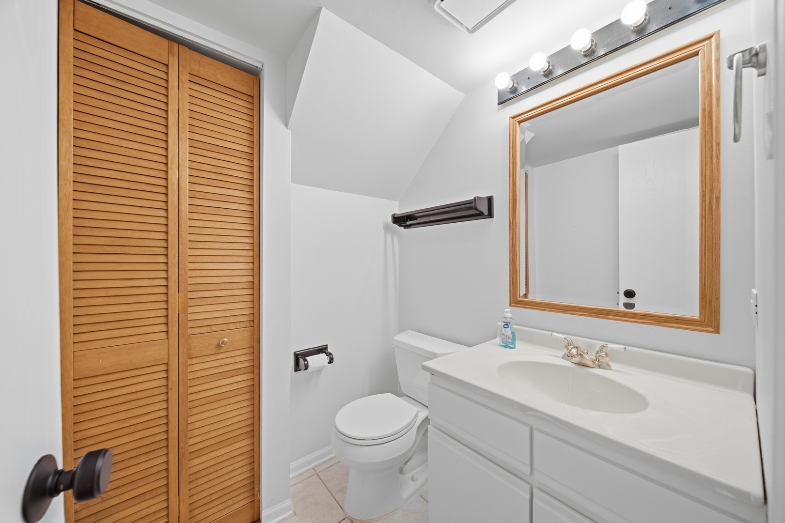 16026 85th Place Property Photo 9