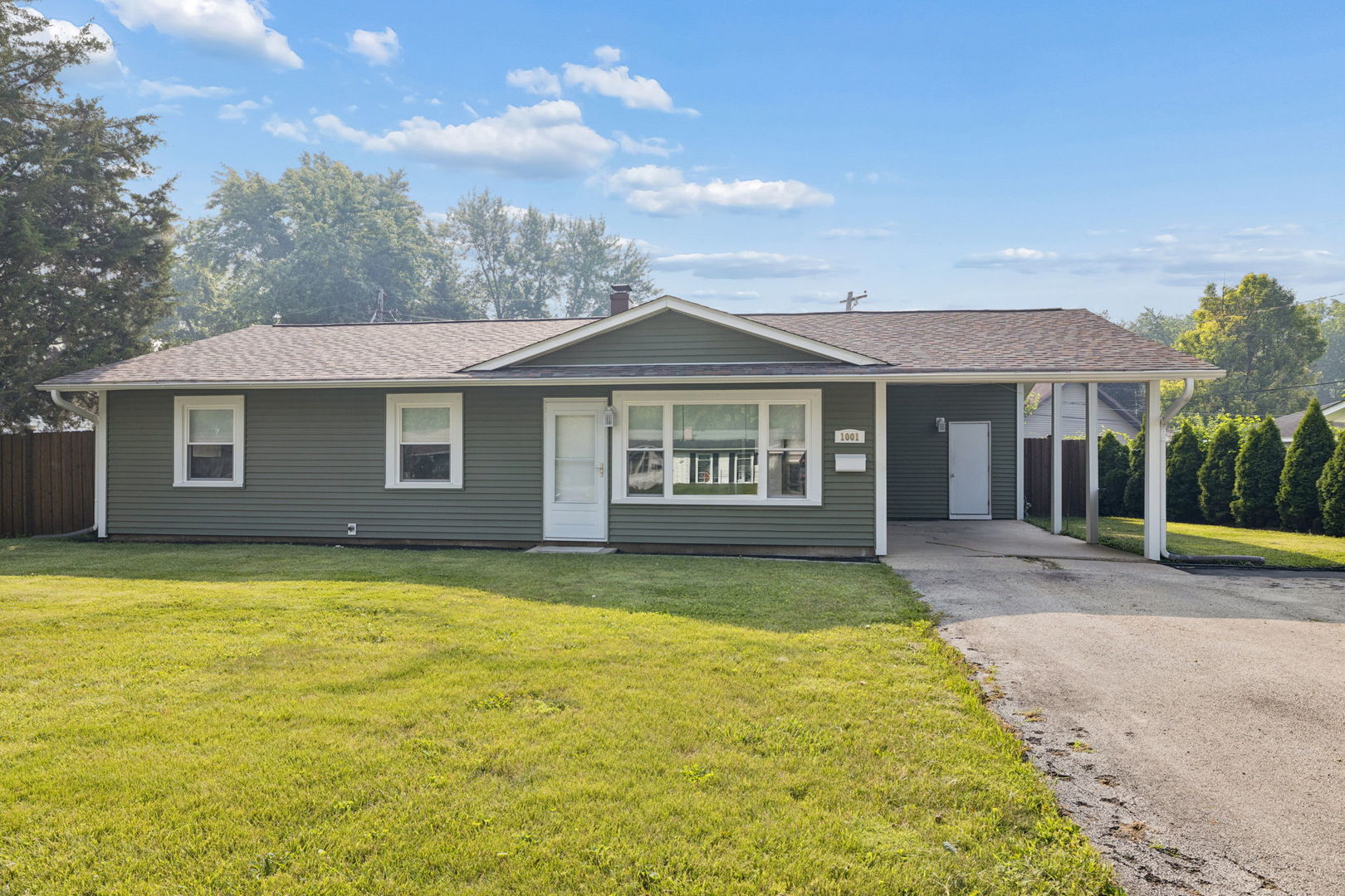 1001 Mccameron Avenue Property Photo 1