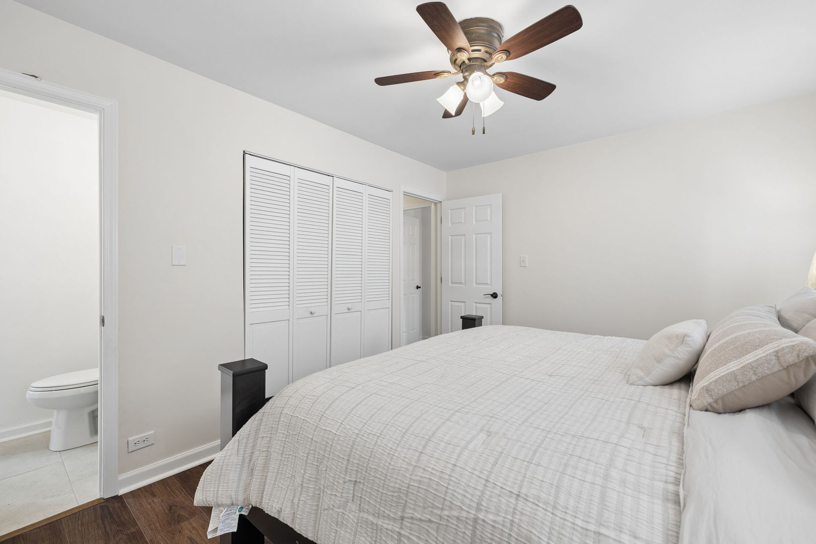 1001 Mccameron Avenue Property Photo 10