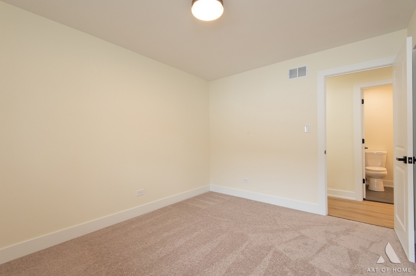 910 College Avenue Property Photo 36