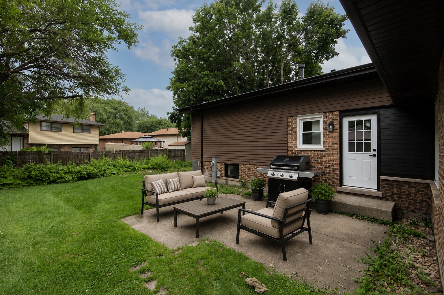 910 College Avenue Property Photo 45