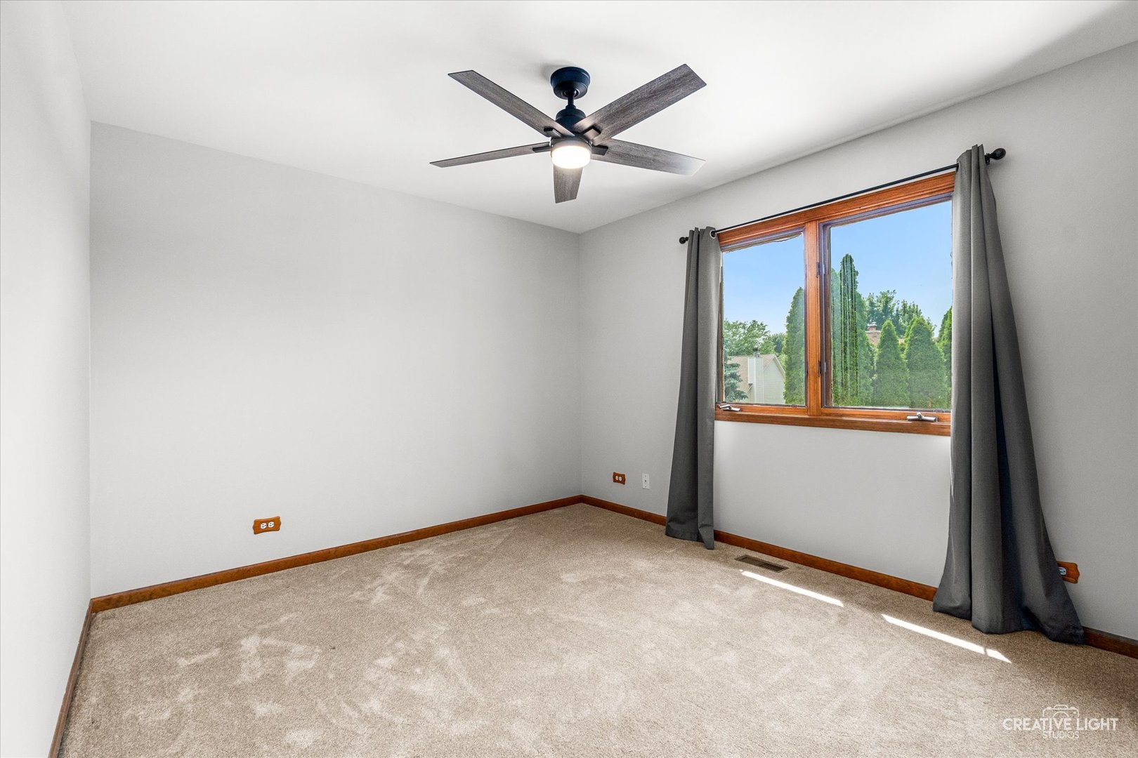 413 Windsor Drive Property Photo 11