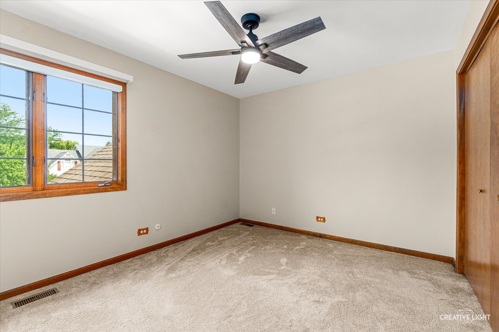 413 Windsor Drive Property Photo 12