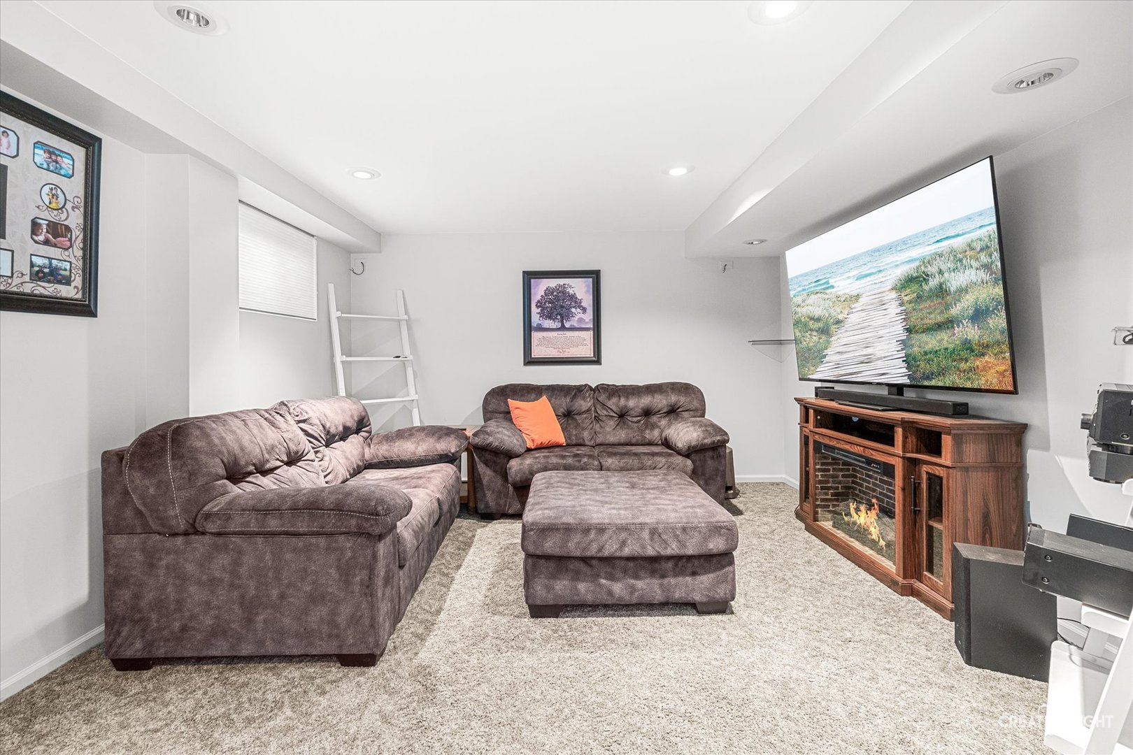 413 Windsor Drive Property Photo 18