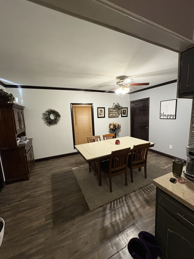 207 W Elm Street Property Photo 8